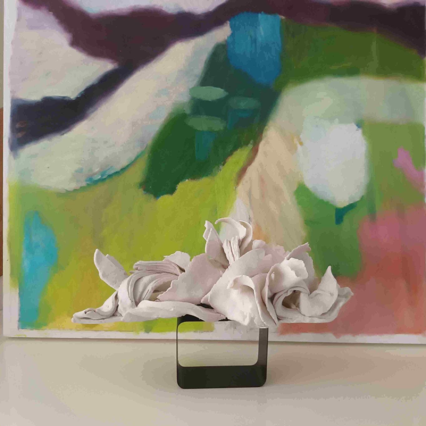 Feu - Sculpture en porcelaine-Biscuit--Dim hors socle: L31 X h18 cm- signée Numérotée -Série feu N° 02